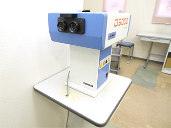 両眼視簡易検査器(ワック)